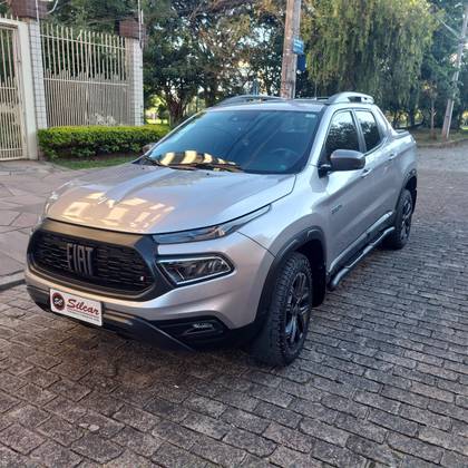 FIAT TORO 2.0 16V TURBO DIESEL ULTRA 4WD AT9 FIAT TORO 2.0 16V TURBO DIESEL ULTRA 4WD AT9